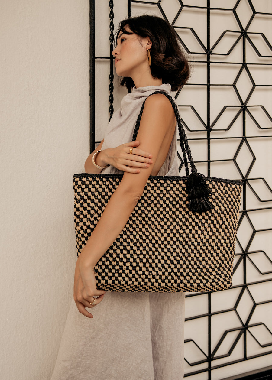 Tiebe Checkered Tote Large