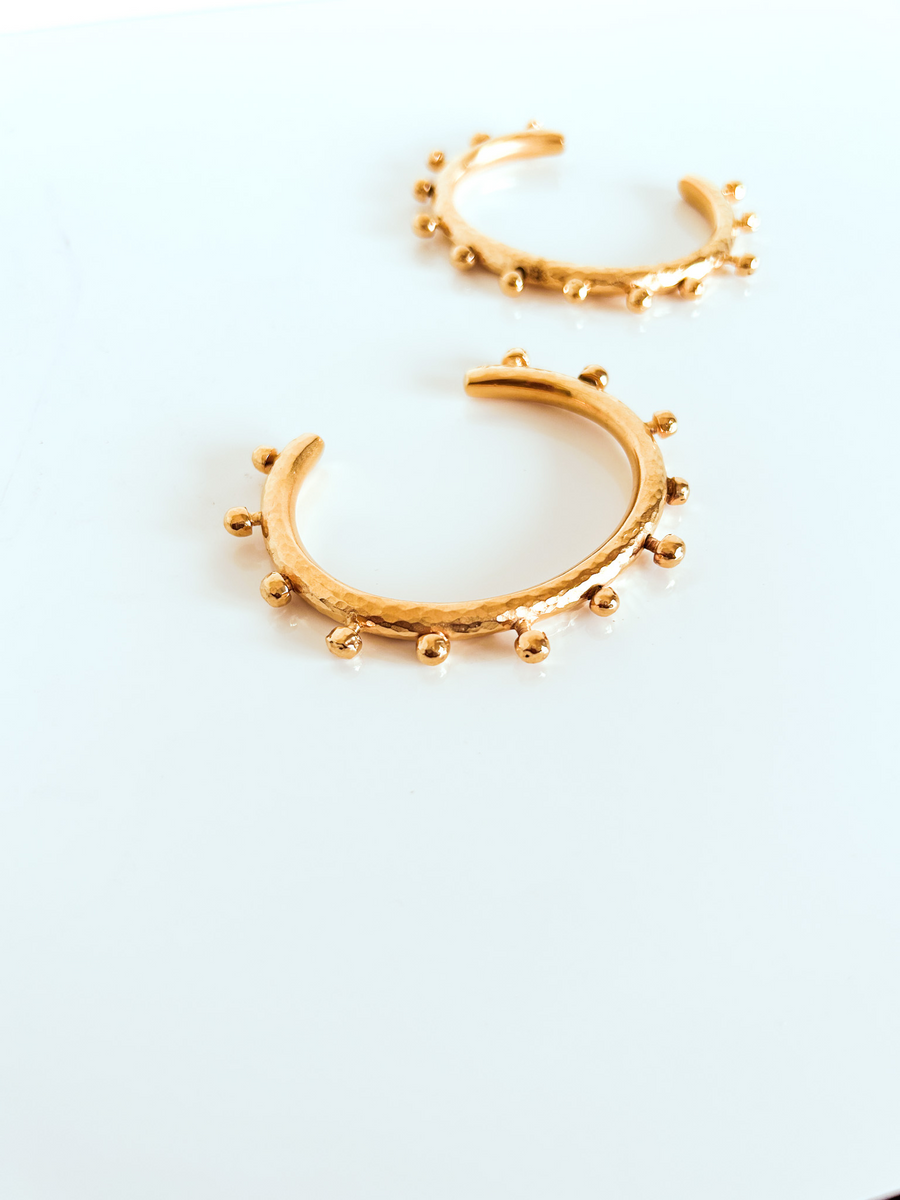 New Shingo Dotted Cuff