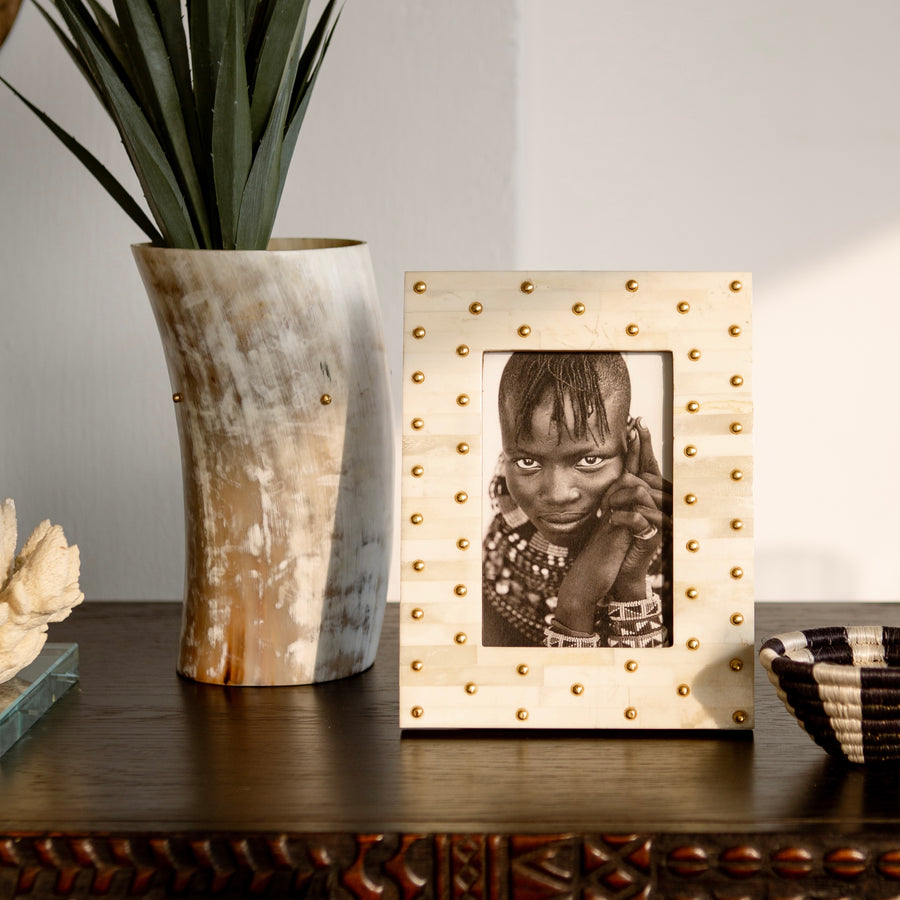 Mukhendu 5x7 Photo Frame -Brass Studs