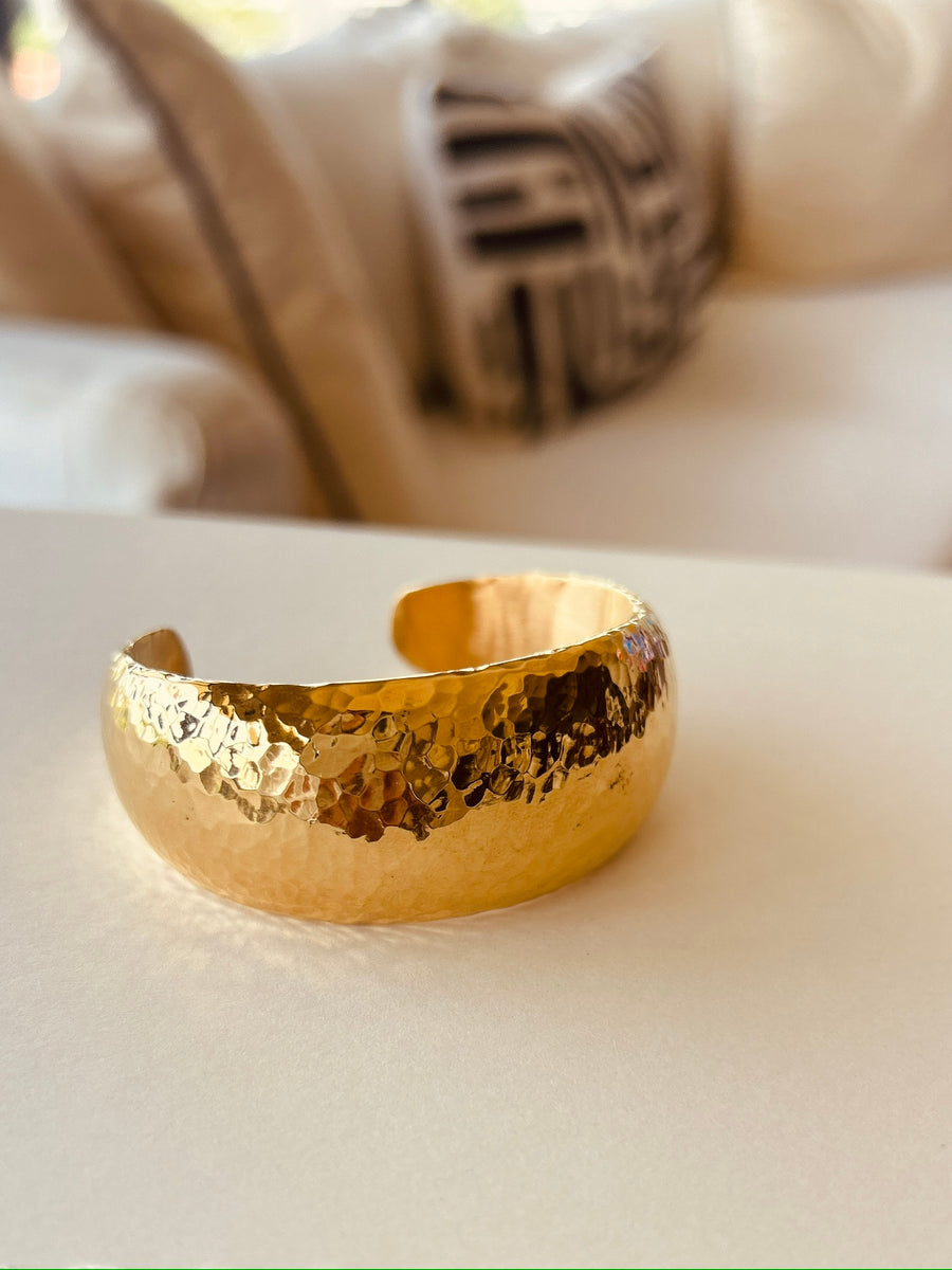 Moshi Hammered Dome Cuff